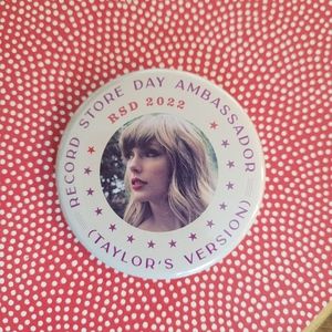 Taylor Swift RSD 2022 official button
